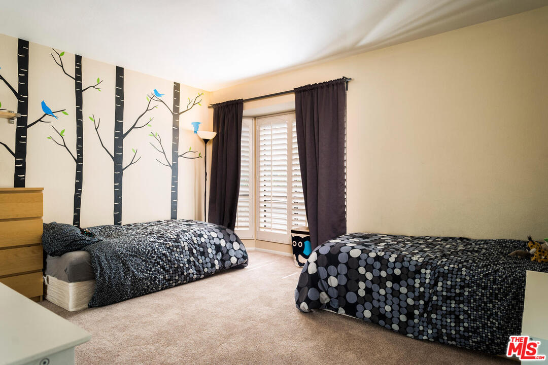 984 West Riverside Drive, Unit 9 Burbank, CA 91506 - Photo 17 of 26