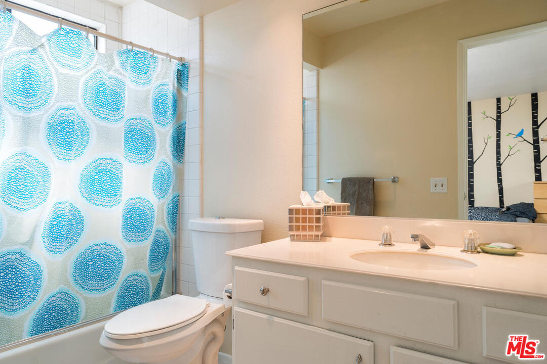 984 West Riverside Drive, Unit 9 Burbank, CA 91506 - Photo 18 of 26