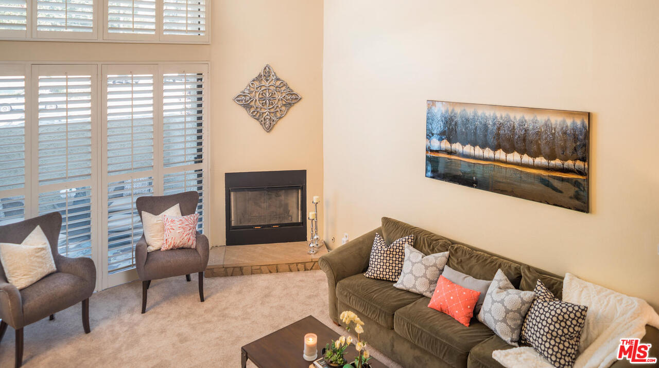 984 West Riverside Drive, Unit 9 Burbank, CA 91506 - Photo 6 of 26