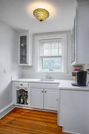 $575,000 | 1008 Mississippi Avenue, Davenport, IA 52803