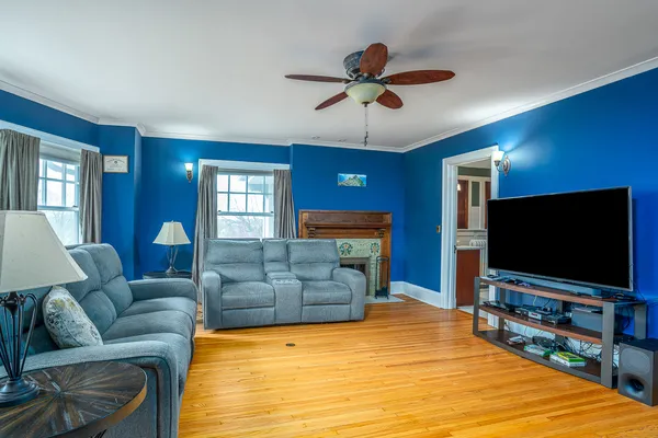 $575,000 | 1008 Mississippi Avenue, Davenport, IA 52803