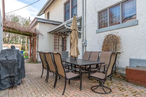 $575,000 | 1008 Mississippi Avenue, Davenport, IA 52803