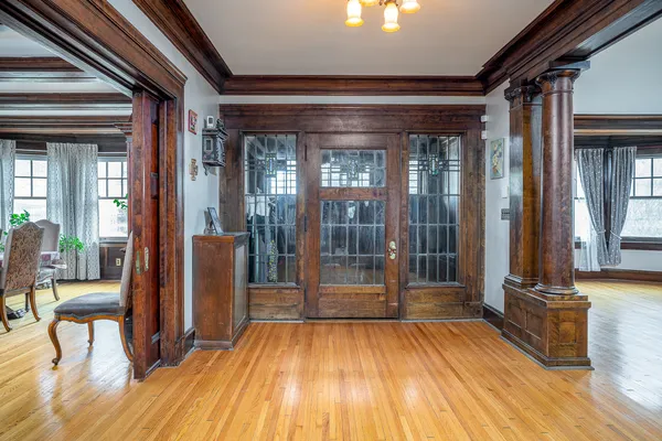 $575,000 | 1008 Mississippi Avenue, Davenport, IA 52803