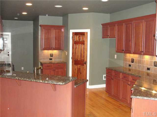8200 Dreamy Way Raleigh, NC 27613 - Photo 8 of 16 Kitchen