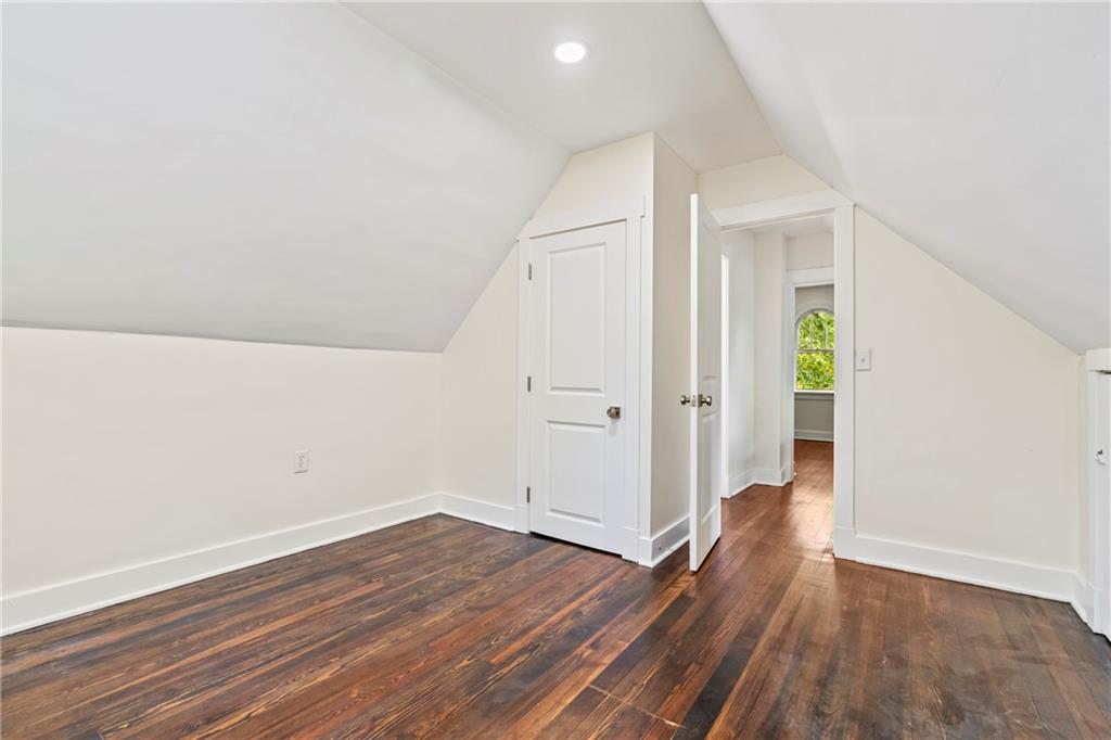 100 Race Street Pittsburgh, PA 15218 - Photo 19 of 25 wooden floor in an empty room