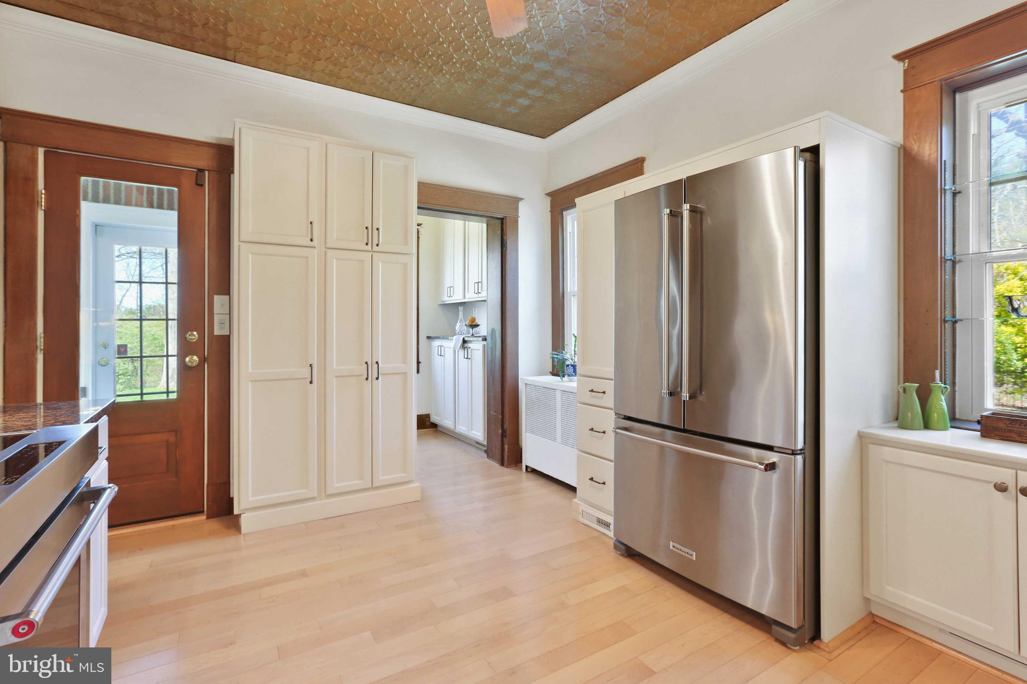 104 North Rolling Road Catonsville, MD 21228 - Photo 23 of 86 Pantry cabinets