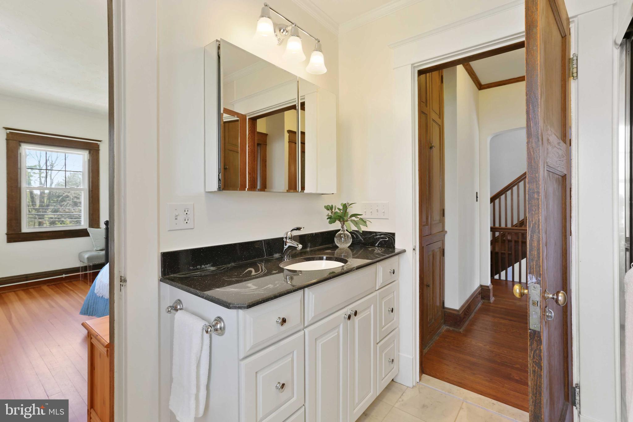 104 North Rolling Road Catonsville, MD 21228 - Photo 39 of 86 Nicely appointed Hall Bathroom