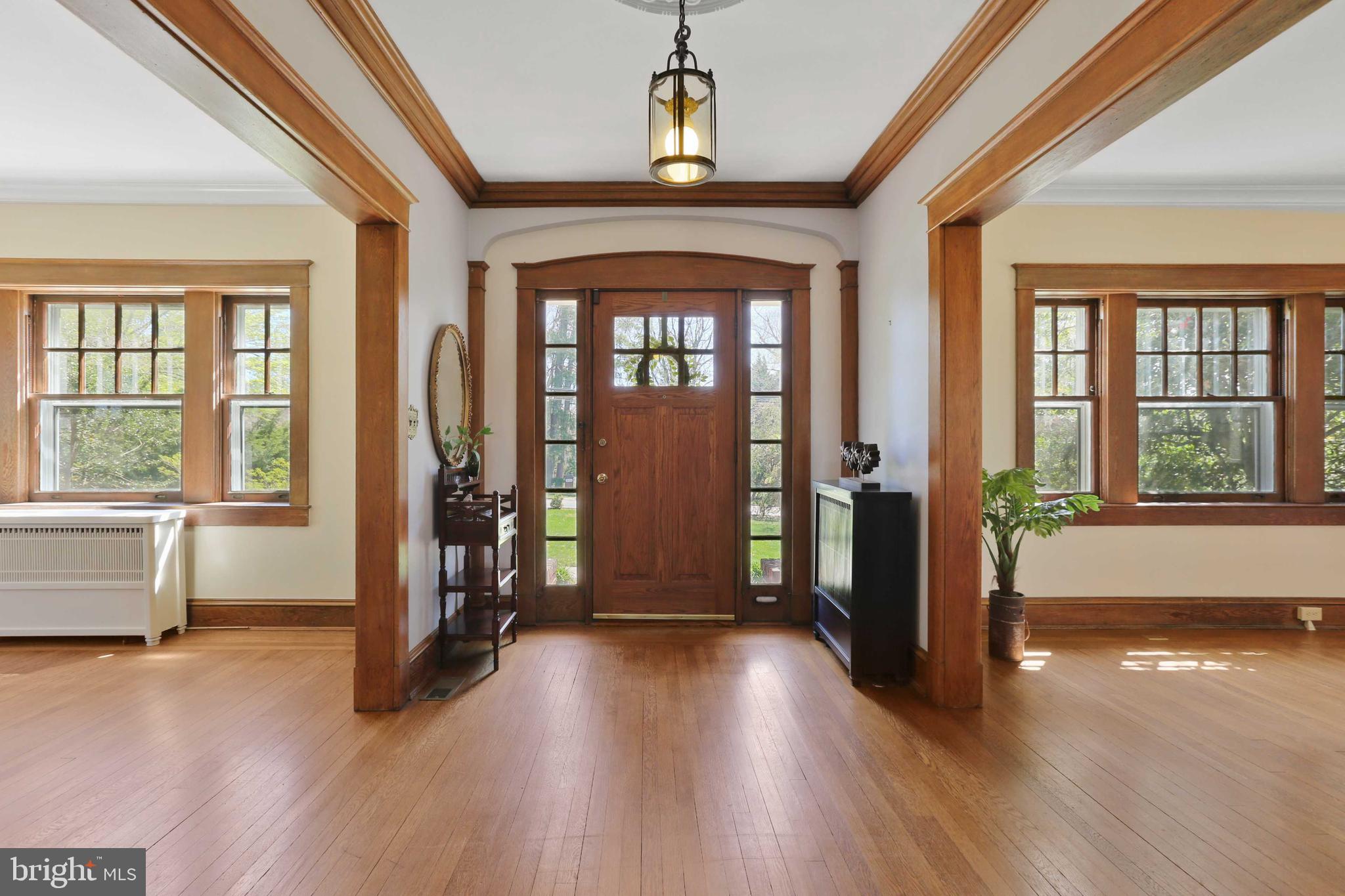 104 North Rolling Road Catonsville, MD 21228 - Photo 5 of 86 Gracious foyer