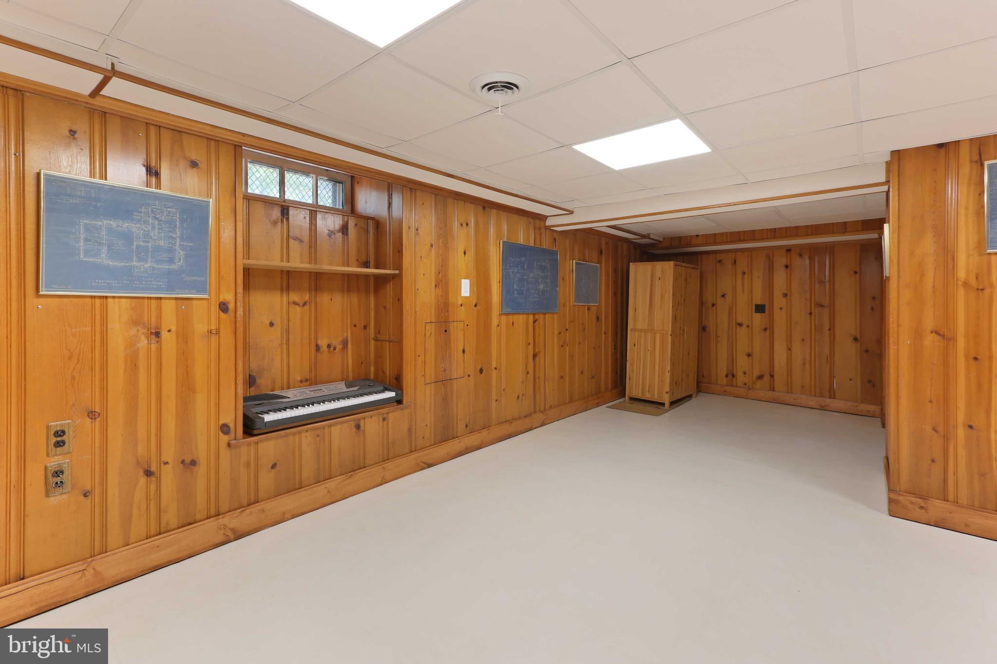 104 North Rolling Road Catonsville, MD 21228 - Photo 53 of 86 Spacious knotty pine Family Rm