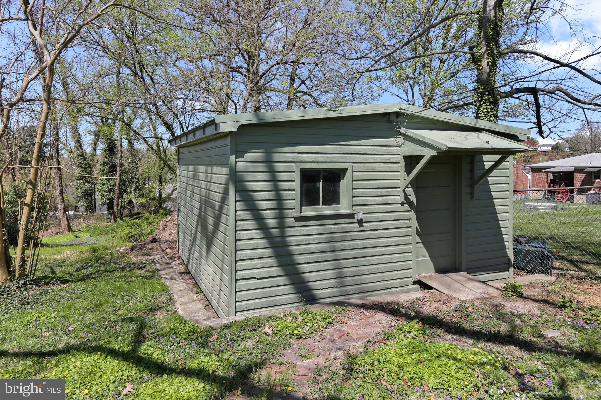 104 North Rolling Road Catonsville, MD 21228 - Photo 76 of 86 Potting and storage shed in the backyard