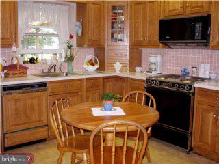740 Robyn Road Huntingdon Valley, PA 19006 - Photo 2 of 6