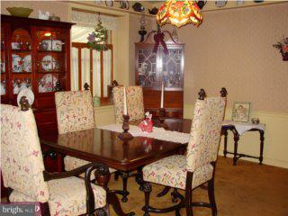 740 Robyn Road Huntingdon Valley, PA 19006 - Photo 3 of 6