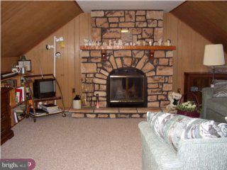 740 Robyn Road Huntingdon Valley, PA 19006 - Photo 5 of 6