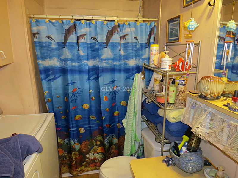 17 Mahogany Street Ruth, NV 89319 - Photo 8 of 13 Bathroom. Bath laundry combo