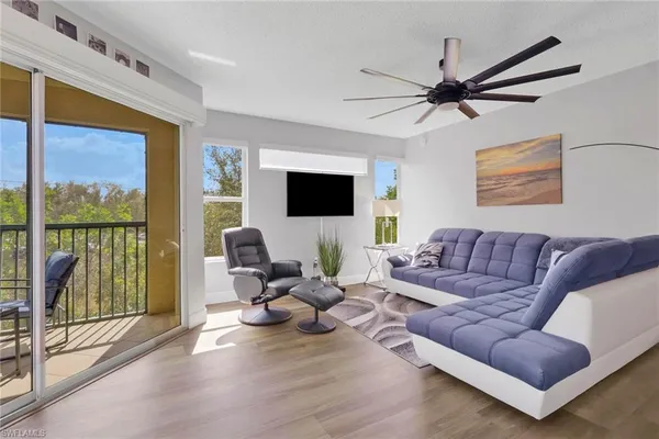 $210,000 | 8851 Colonnades Court West, Unit 131, Bonita Springs, FL 34135