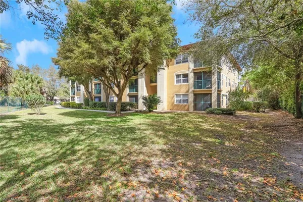 $210,000 | 8851 Colonnades Court West, Unit 131, Bonita Springs, FL 34135