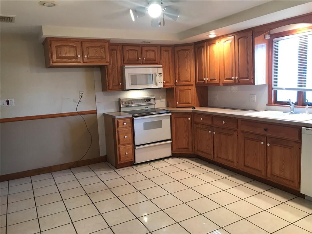 8 Cranberry Road North Providence, RI 02911 - Photo 5 of 18 Gallery Image 5