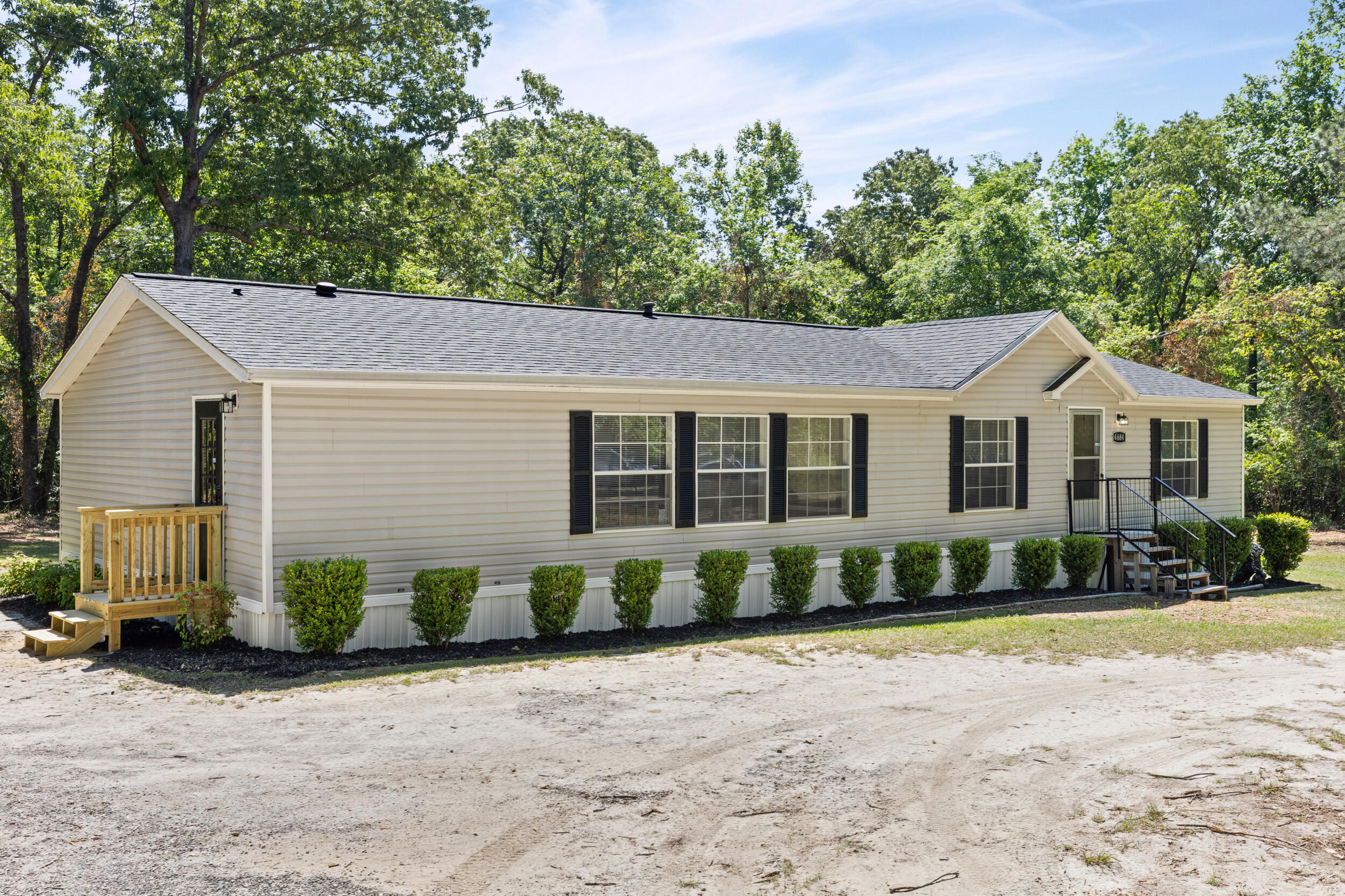 4684 Rollins Road Augusta, GA 30906 - Photo 4 of 34 4_2026-04-17_4684_rollins_rd-srm-04