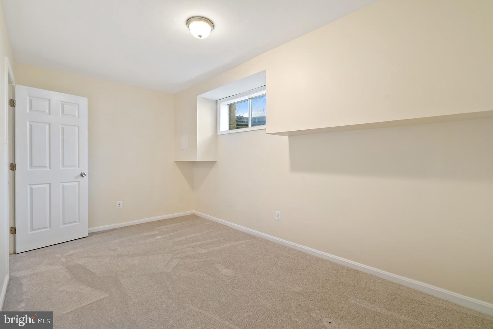2695 Logmill Road Haymarket, VA 20169 - Photo 31 of 42 Lower level 1 of 2 bonus rooms.