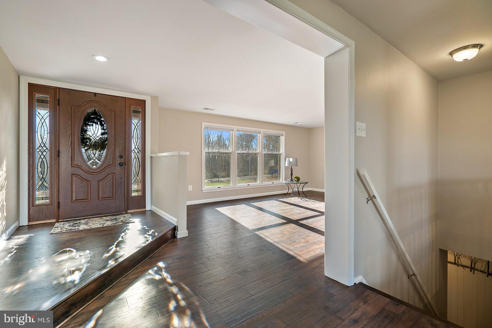 2695 Logmill Road Haymarket, VA 20169 - Photo 6 of 42 Come on in, home is fresh & light filled!