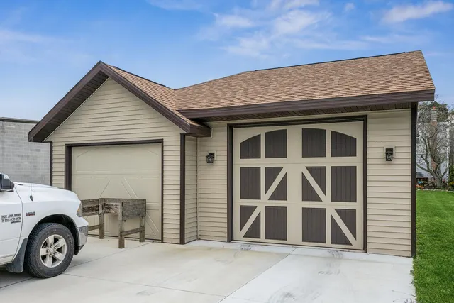 $349,900 | 2114 Wisconsin Avenue, New Holstein, WI 53061