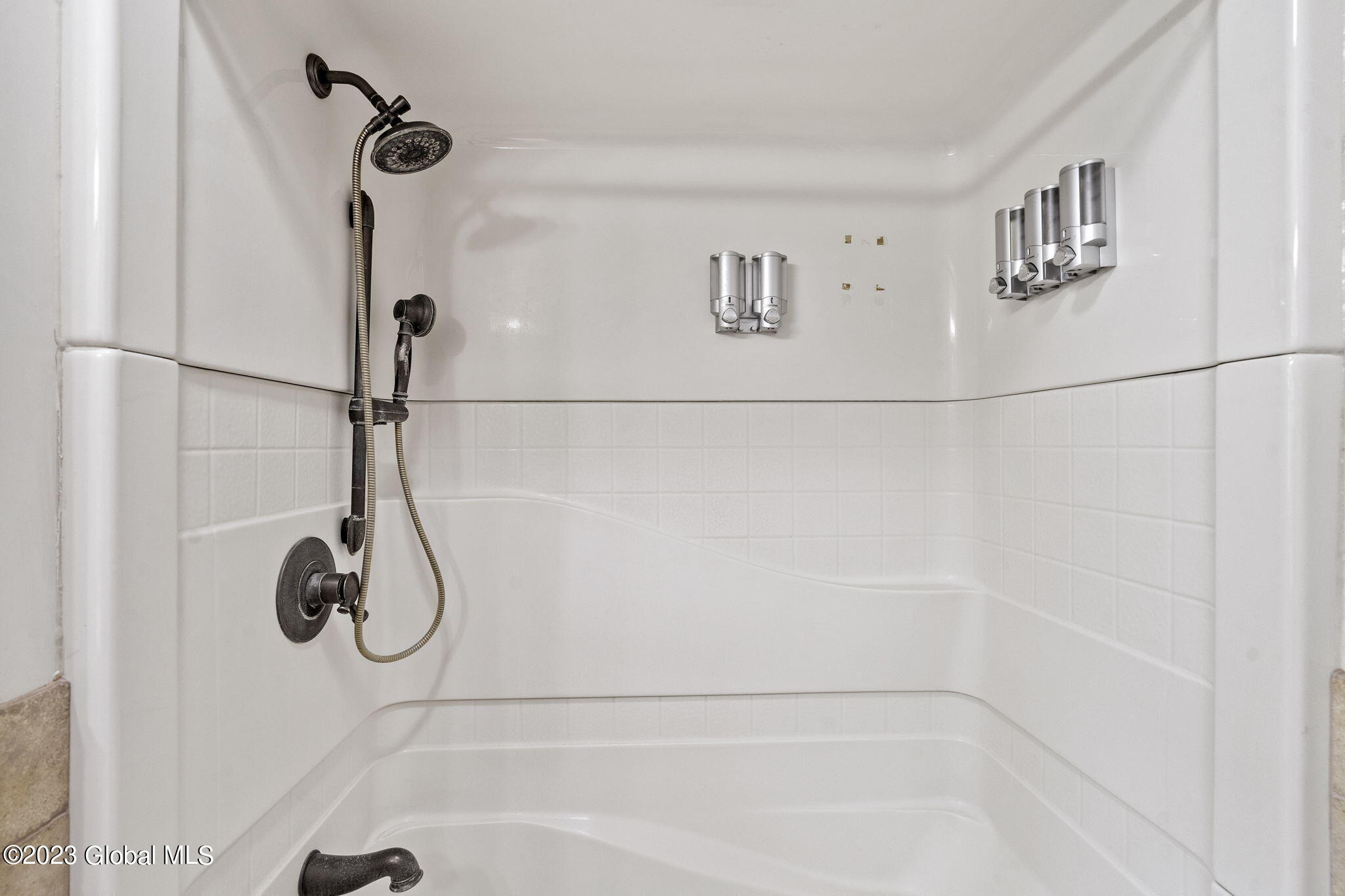 265 Eleventh Street Schenectady, NY 12306 - Photo 12 of 73 32-web-or-mls-265-eleventh-st