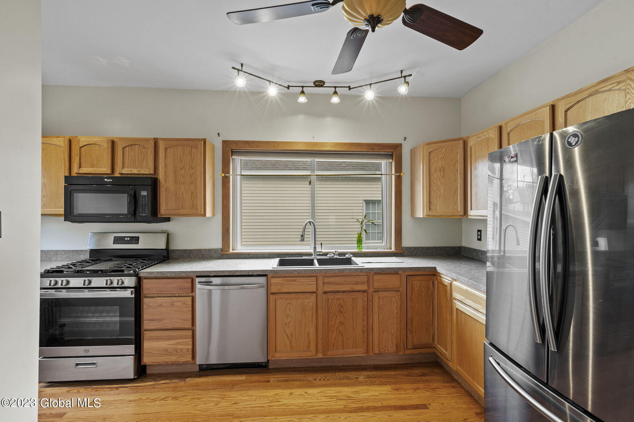 265 Eleventh Street Schenectady, NY 12306 - Photo 17 of 73 44-web-or-mls-265-eleventh-st