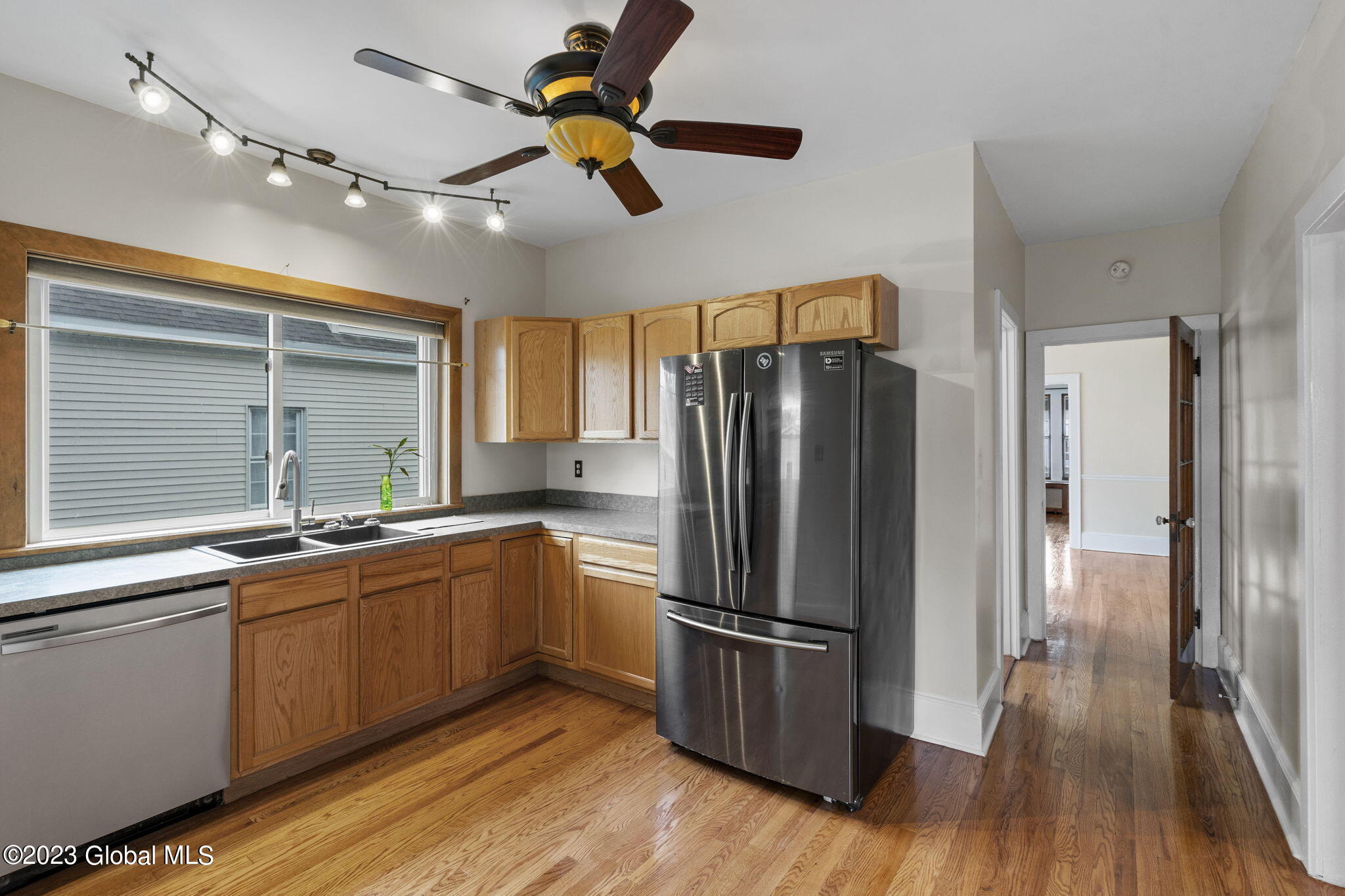 265 Eleventh Street Schenectady, NY 12306 - Photo 18 of 73 40-web-or-mls-265-eleventh-st