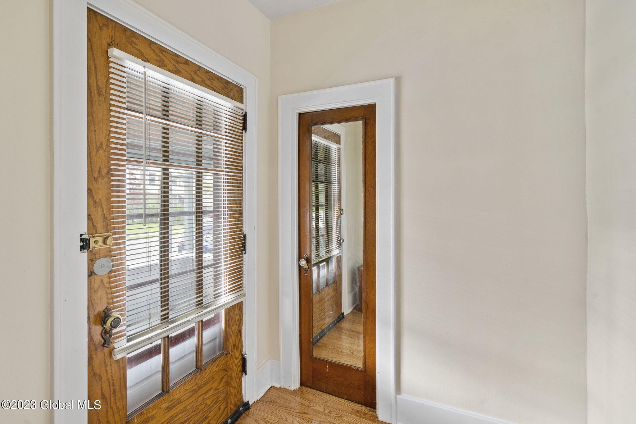 265 Eleventh Street Schenectady, NY 12306 - Photo 3 of 73 19-web-or-mls-265-eleventh-st