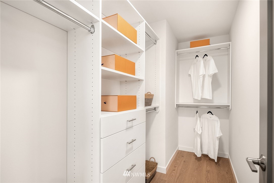 536 North 67th Street, Unit B Seattle, WA 98103 - Photo 14 of 20 Gallery Image 14