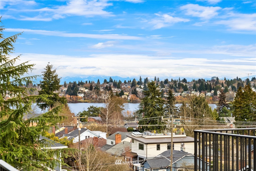 536 North 67th Street, Unit B Seattle, WA 98103 - Photo 18 of 20 Gallery Image 18