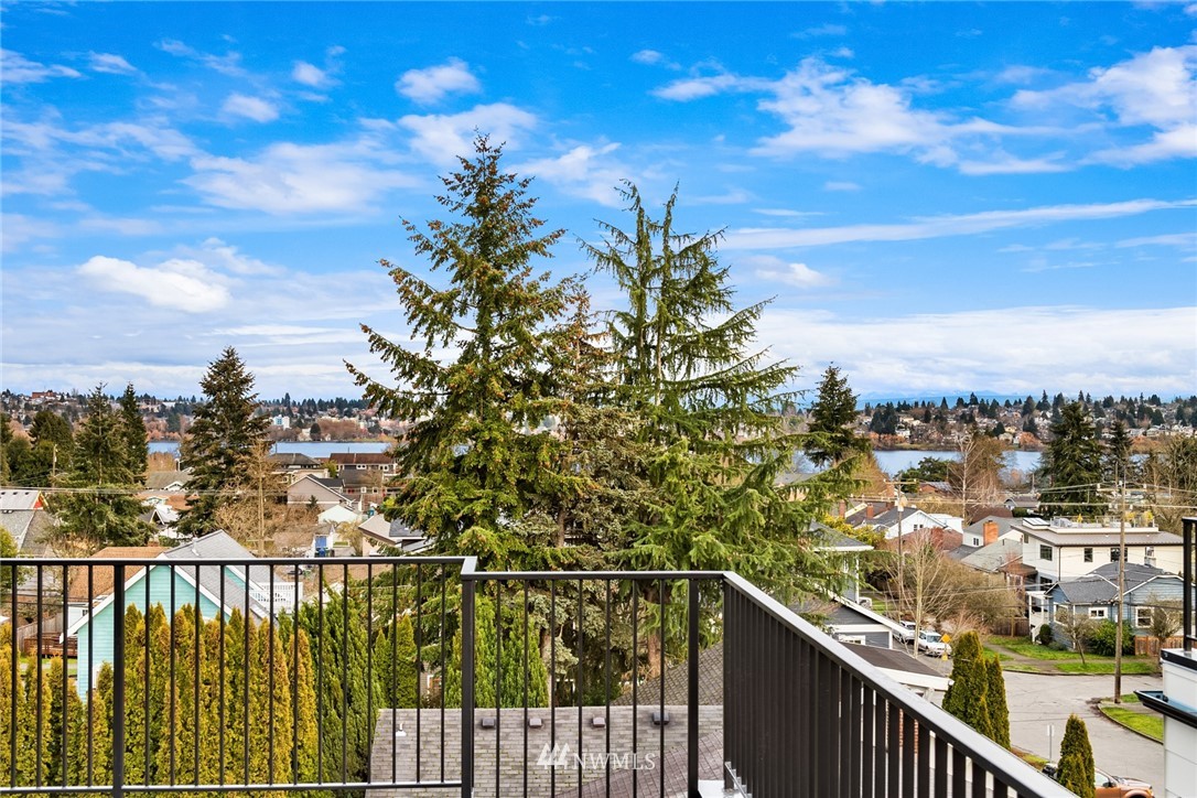 536 North 67th Street, Unit B Seattle, WA 98103 - Photo 19 of 20 Gallery Image 19