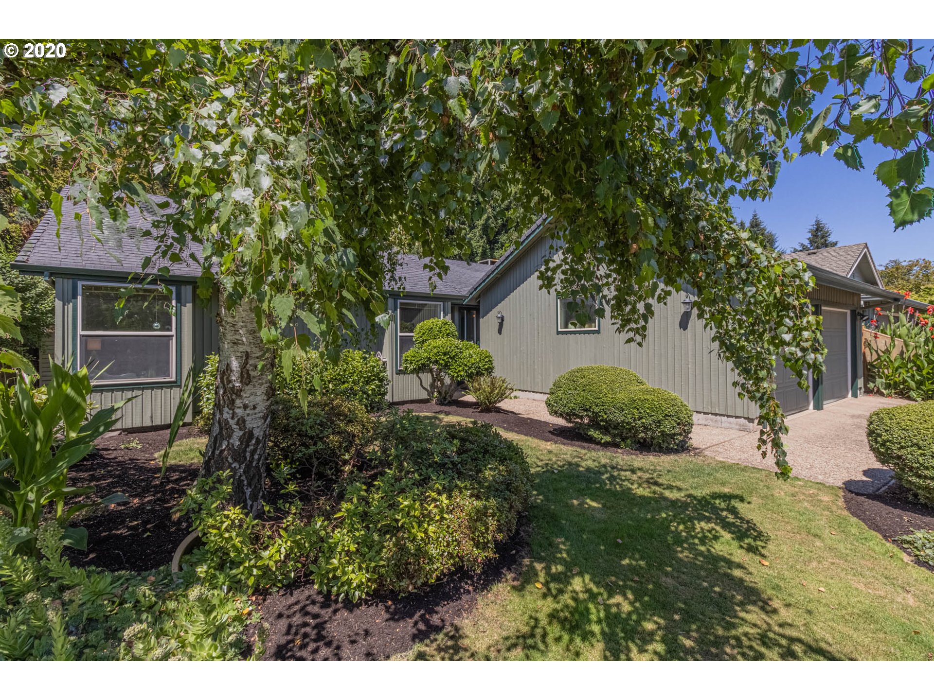 2946 Norkenzie Road Eugene, OR 97408 - Photo 2 of 30 Gallery Image 2