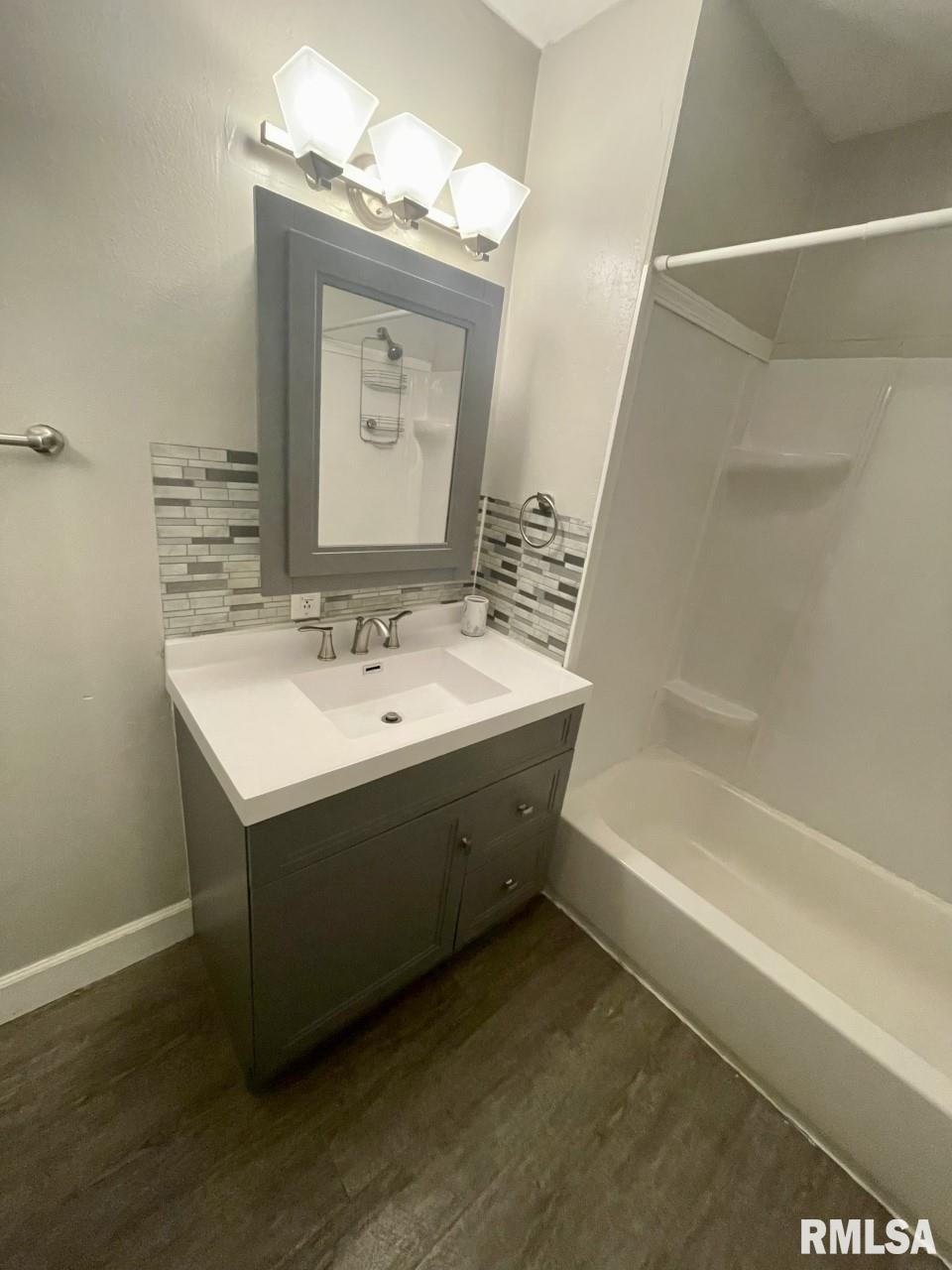 10 Todd Lane Springfield, IL 62702 - Photo 3 of 4 Gallery Image 3