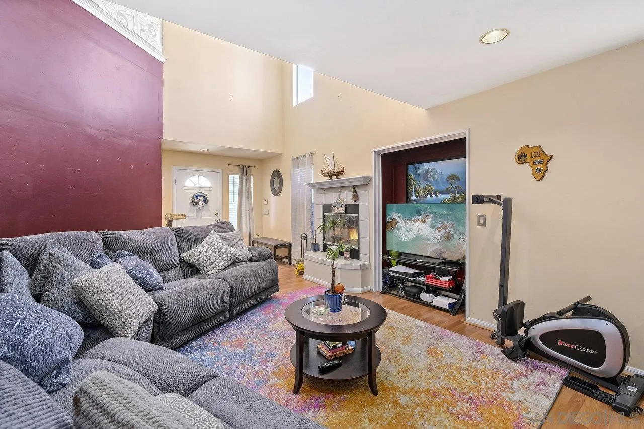 863 Rydell Place El Cajon, CA 92021 - Photo 7 of 23 a living room with furniture and a mirror