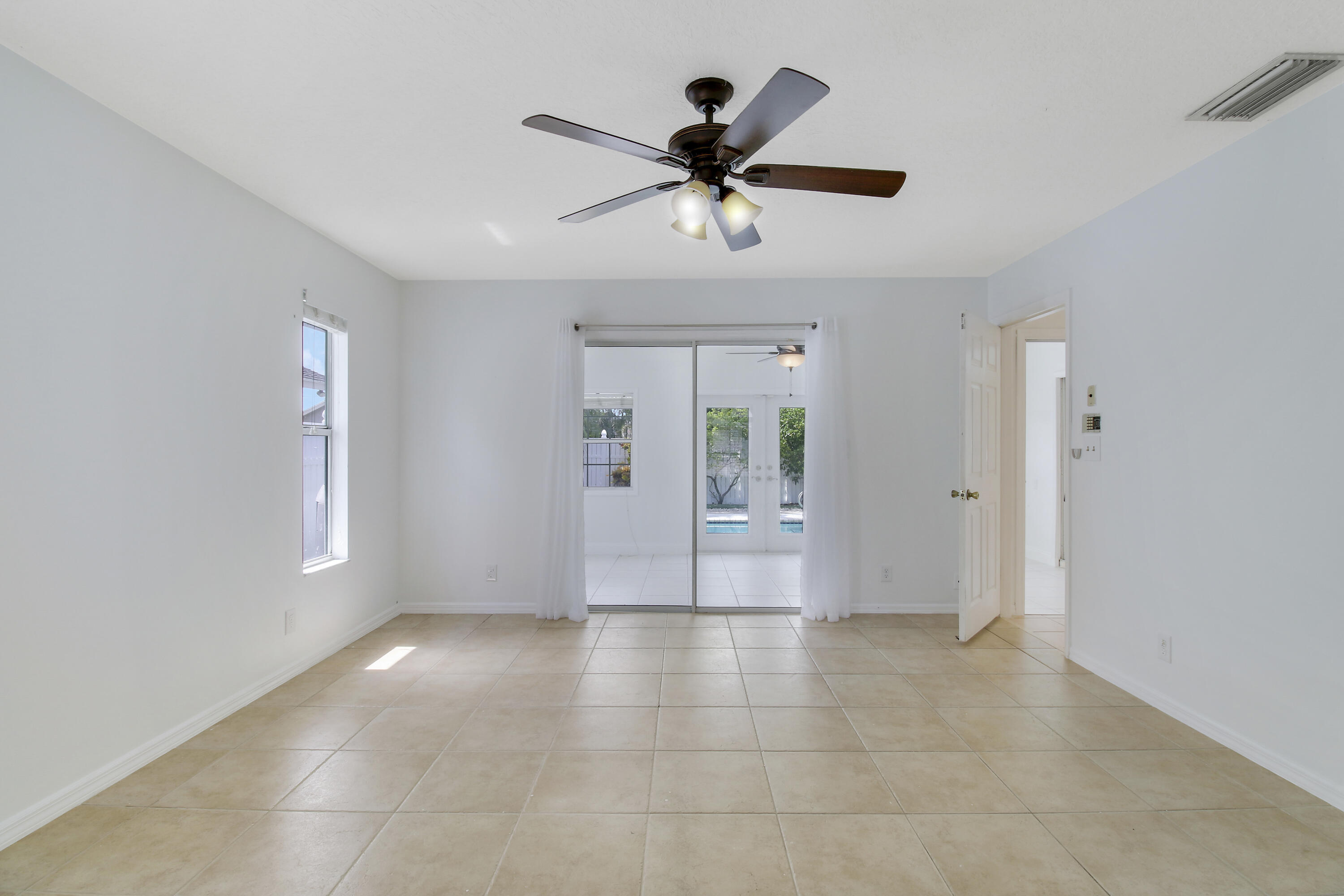 6118 Barbara Street Jupiter, FL 33458 - Photo 22 of 30 House-20