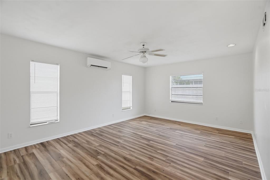 1981 Temple Terrace Clearwater, FL 33764 - Photo 14 of 28