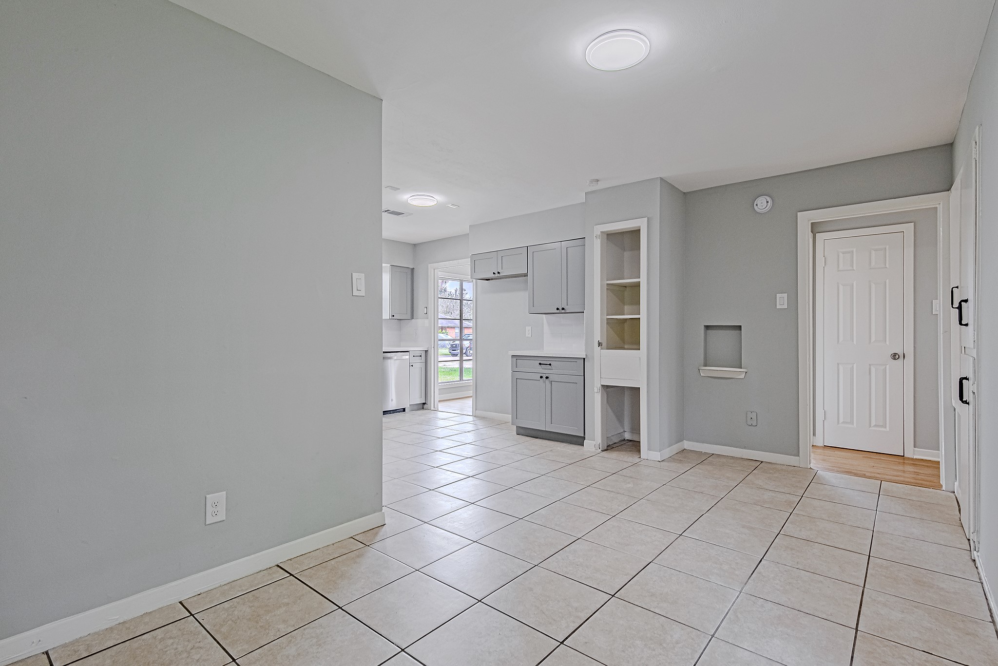 3518 Mattye Maye Drive Pasadena, TX 77503 - Photo 11 of 21 a view of kitchen with refrigerator and window