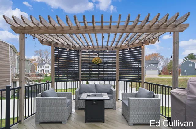 $440,000 | 4897 Shadow Creek Drive, Hudsonville, MI 49426