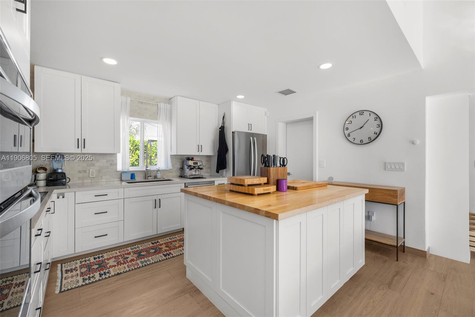 11370 Northeast 8th Avenue Biscayne Park, FL 33161 - Photo 14 of 48