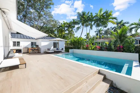 a view of house and outdoor space