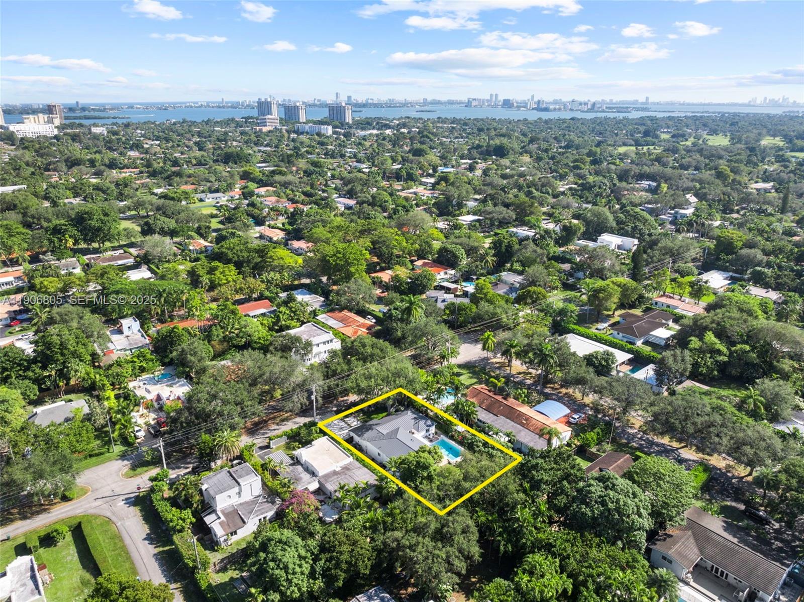 11370 Northeast 8th Avenue Biscayne Park, FL 33161 - Photo 45 of 48