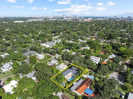 $1,975,000 | 11370 Northeast 8th Avenue, Biscayne Park, FL 33161