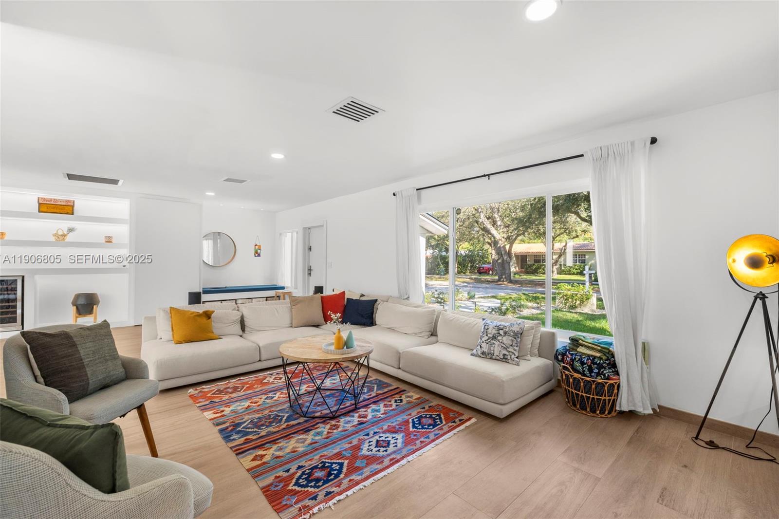 11370 Northeast 8th Avenue Biscayne Park, FL 33161 - Photo 7 of 48