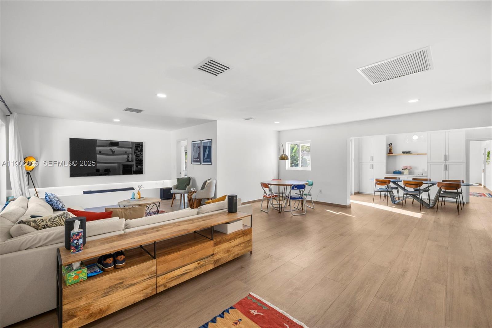 11370 Northeast 8th Avenue Biscayne Park, FL 33161 - Photo 8 of 48