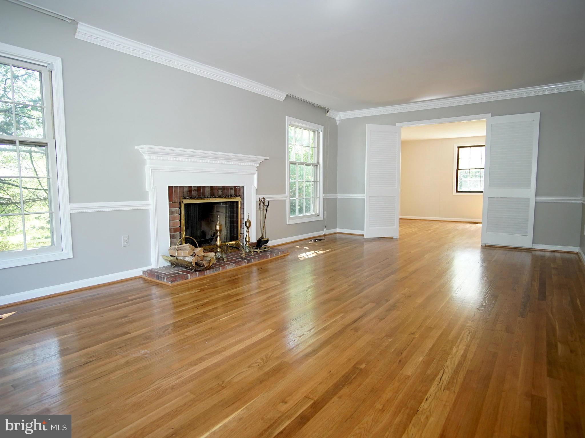 2816 Hewitt Avenue Silver Spring, MD 20906 - Photo 3 of 29 Living Room