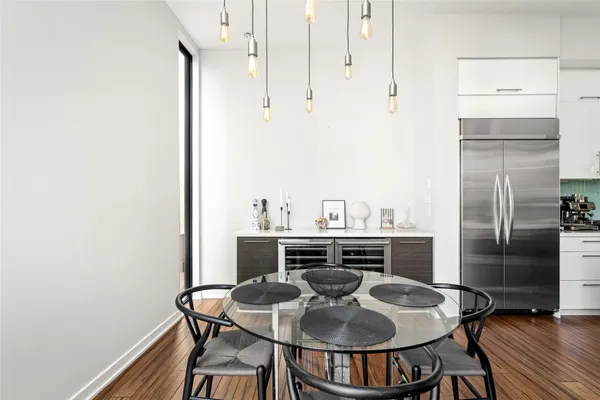 $739,000 | 2202 Whitney Street, Houston, TX 77006