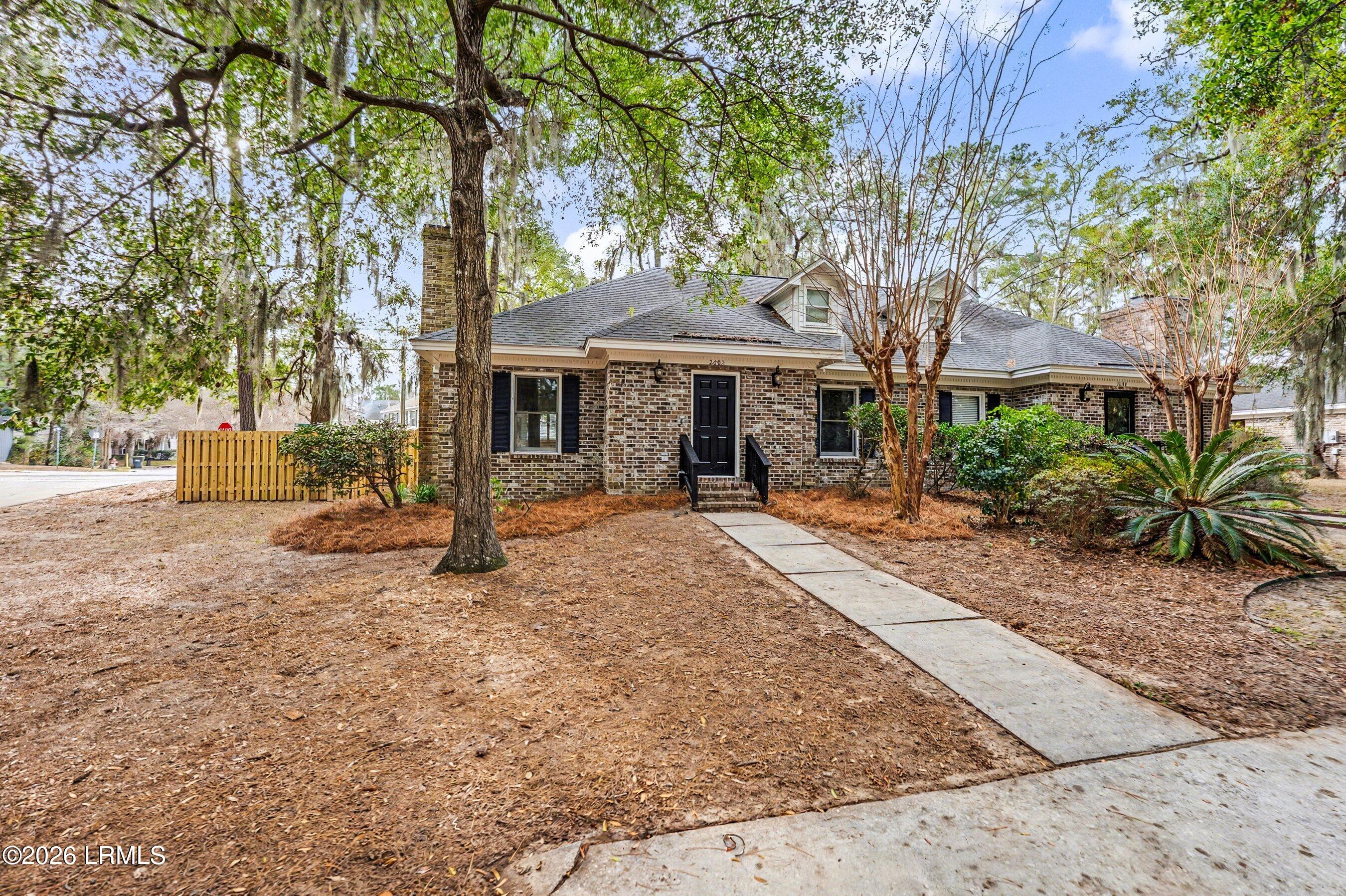 2602 Joshua Circle Beaufort, SC 29902 - Photo 2 of 41 DSC01929-10-1.jpg-SMALL