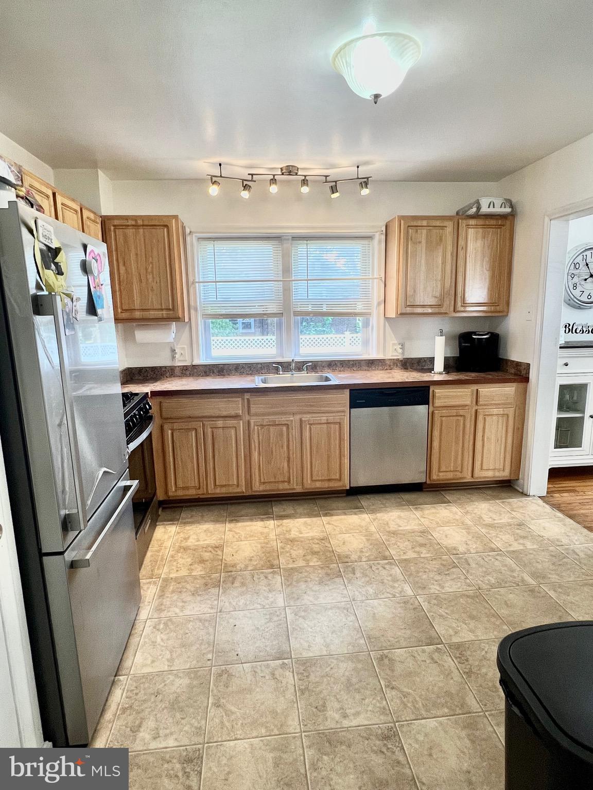 811 North 25th Street Reading, PA 19606 - Photo 12 of 28