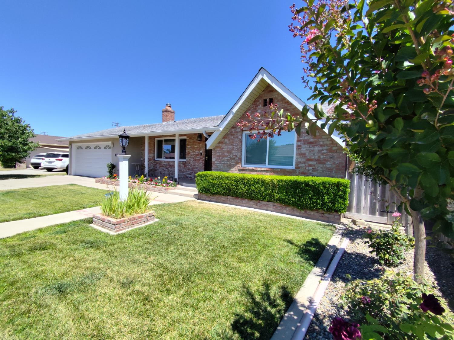 505 Broderick Avenue Modesto, CA 95350 - Photo 3 of 72